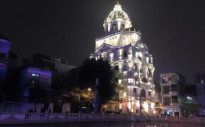 Hình ảnh biệt thự 300 tỷ như cung điện giữa Hà Nội gây sốt cộng đồng mạng