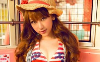 Bồ tuổi teen của Trần Quán Hy lại khoe ảnh gợi cảm