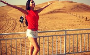 Hoàng My và người đẹp Hoa hậu thế giới chơi đùa trên cát