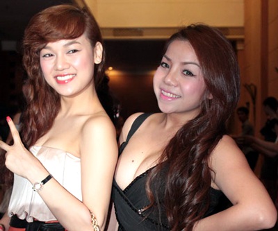 “Sao mai” Minh Chuyên sexy đi dự tiệc