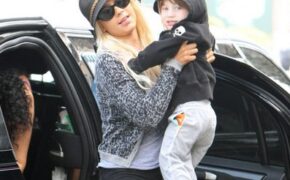 Sau ly dị, Christina Aguilera tập trung chăm con