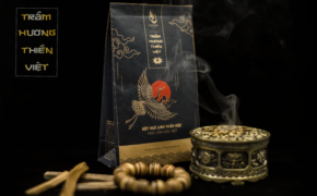 “Cha đẻ” của Bột Ngũ Linh Thần Mộc: Từ ám ảnh mùi hương hóa chất đến phát triển sản phẩm tâm linh