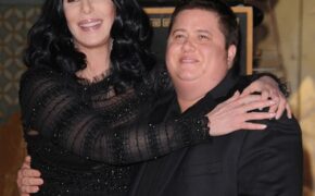 Cher bật khóc khi xem con nhảy