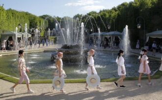 Chanel ra mắt BST mới chào mừng LHP Cannes