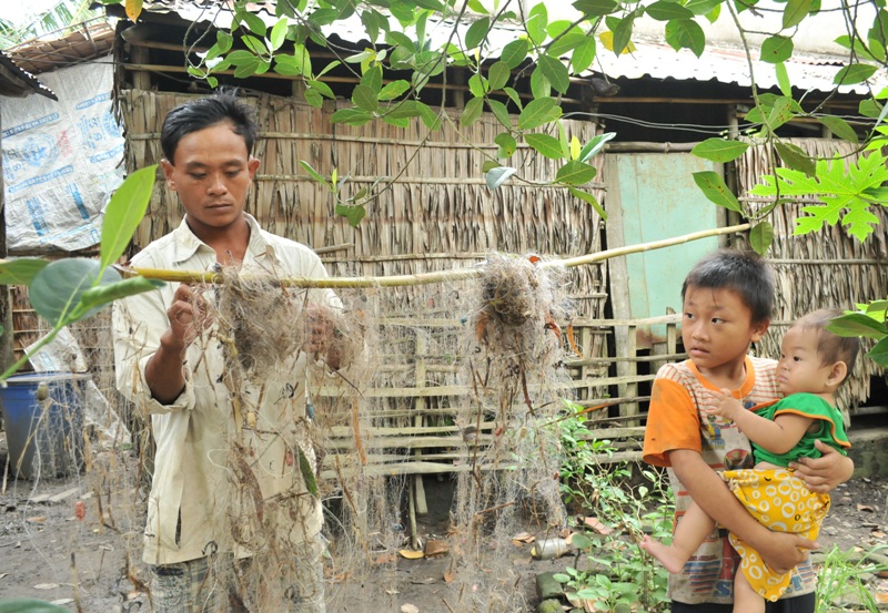 Người nghèo “thờ ơ” với Tết