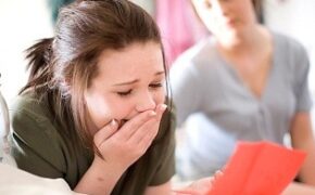 Tại sao mẹ lại “ác” với tôi như vậy?