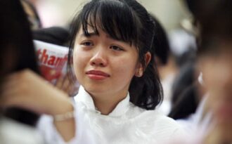 Muôn mặt con nhà giàu thi trượt