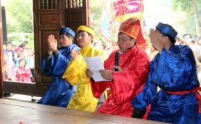 Hàng ngàn người dự Lễ khai Hội Đền Vạn – Cửa Rào