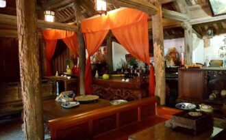 Chuyện kỳ lạ trong ngôi nhà cổ gần 400 tuổi ở Hà Nội