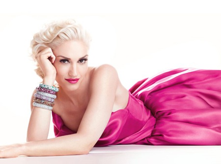 Gwen Stefani khoe dáng sành điệu - 2