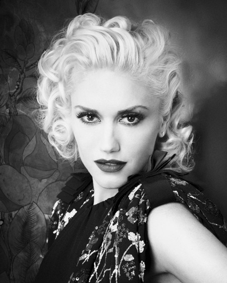 Gwen Stefani khoe dáng sành điệu - 3