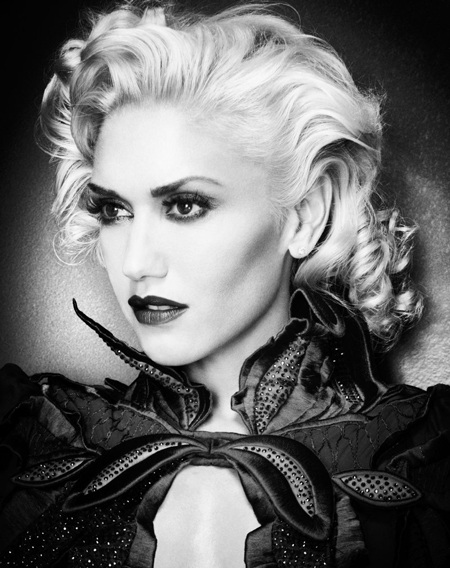 Gwen Stefani khoe dáng sành điệu - 4