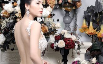 Diễn viên Quỳnh Hoa khoe lưng trần gợi cảm