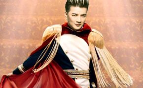 Đàm Vĩnh Hưng đưa 500 con bướm sống lên sân khấu