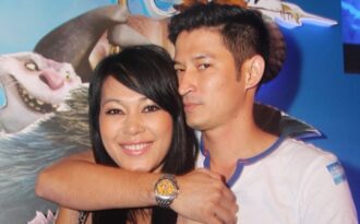 Huy Khánh thân thiết với Đinh Y Nhung