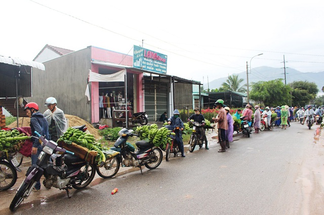 Phiên chợ còn là nét đẹp truyền thống độc đáo ở vùng quê này