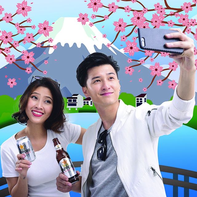 Vị bia êm đằm của Sapporo Premium beer đã chinh phục khẩu vị của Liêu Hà Trinh và Huỳnh Anh