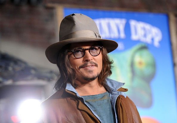 Isla Fisher khoe sắc bên “cướp biển” Johnny Depp - 21