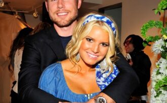 Jessica Simpson giới thiệu BST đồ Jeans