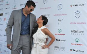 Cô Kim “siêu vòng ba” hạnh phúc bên hôn phu trẻ