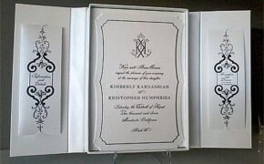 Hé lộ thiệp cưới của cô Kim “siêu vòng ba”