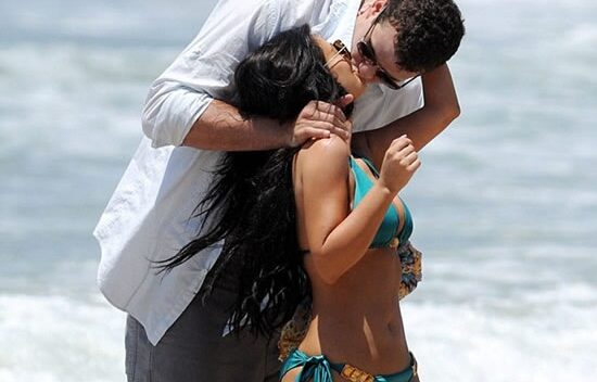 Gia đình bênh vực cô Kim sau quyết định bỏ chồng