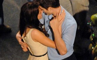 Cảnh quay tình tứ của cặp sao phim Trăng non