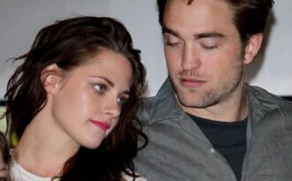 Robert Pattinson muốn nói chuyện rõ ràng với bạn gái phản bội