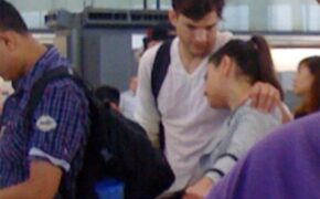 Ashton Kutcher và Mila Kunis đi nghỉ ở Bali