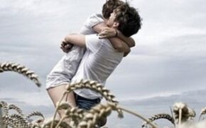 Khi chàng thích làm… nũng