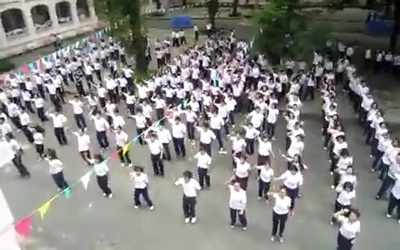 Teen Lê Hồng Phong nhảy flashmob hoành tráng thay lời chia tay