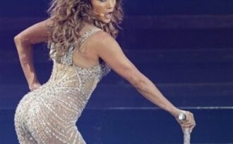 Jennifer Lopez mới là “siêu vòng ba” đích thực