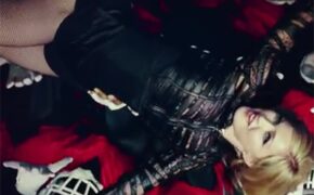 Madonna siêu trẻ trung trong MV mới