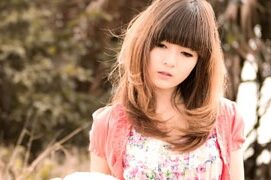 Người đưa khăn giấy