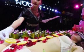 Mẫu nude bàn tiệc sushi kể về sự cố xấu hổ khi gặp khách ăn chay