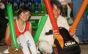 Khi phái đẹp cũng “quay cuồng” theo trái banh