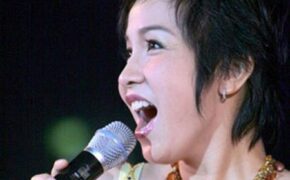 Mỹ Linh trò chuyện với nhà báo Lại Văn Sâm về cuộc sống