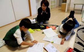 Vì sao trẻ em Nhật Bản thường không có phòng học riêng?