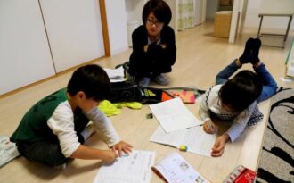 Vì sao trẻ em Nhật Bản thường không có phòng học riêng?