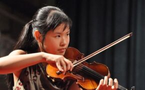 Buổi trình diễn piano và violon của những tài năng trẻ