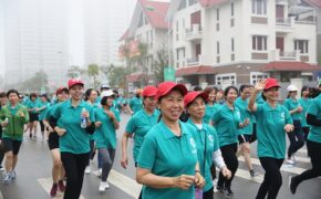 Hơn 1.000 người tham gia giải chạy tại Khu đô thị Dương Nội