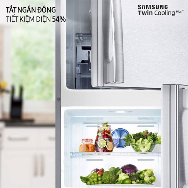 Samsung Twin Cooling Plus với chế độ tuỳ chỉnh 2 dàn lạnh Smart Conversion để tắt ngăn đông mà không phải ngắt điện cả tủ lạnh, rất phù hợp trong những ngày đi chơi xa, giúp tiết kiệm điện lên đến 54%.