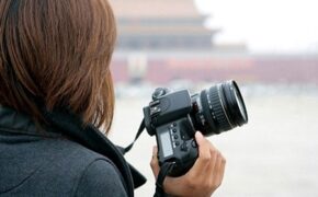 SV báo chí săn tin, “chém gió” kiếm tiền triệu ngày Hè