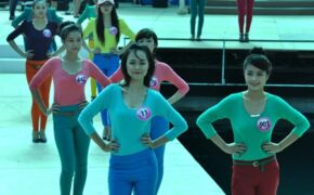 Thí sinh Miss Teen ráo riết tập luyện trước thềm CK