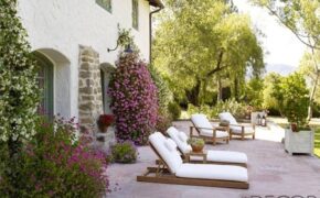 “Đột nhập” biệt thự siêu sang của Reese Witherspoon