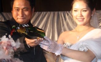 Diễn viên Minh Tiệp quá… run trong ngày cưới