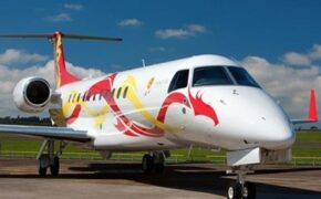 Ngắm phi cơ riêng của ngôi sao võ thuật Thành Long