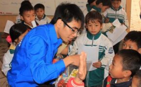 SV tình nguyện mang “hơi ấm” tới trẻ em vùng cao