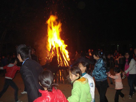 SV tình nguyện mang “hơi ấm” tới trẻ em vùng cao - 4