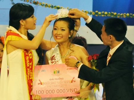 Xem lại phần thi ứng xử của top 5 Miss Teen - 4